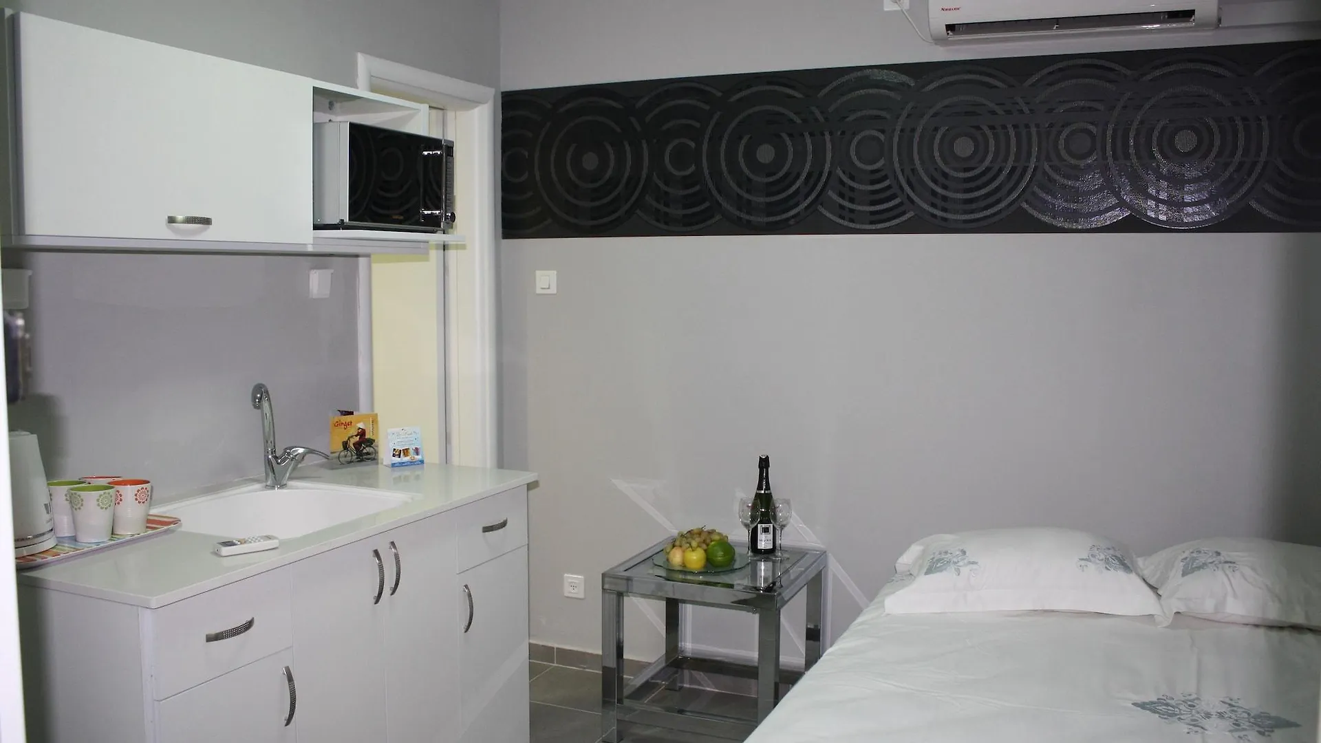 Отель Rich Luxury Suites Эйлат