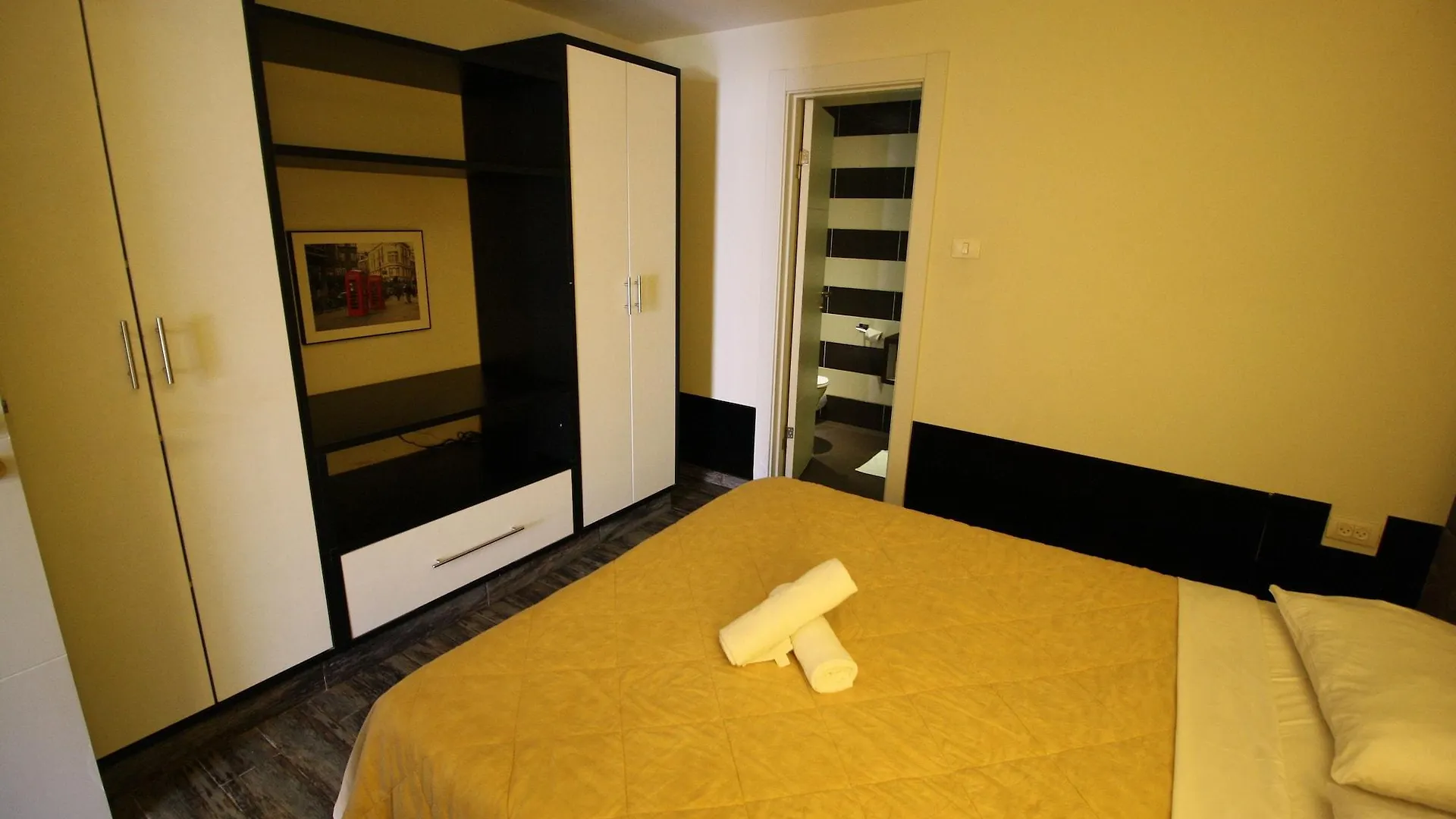 Rich Luxury Suites Эйлат