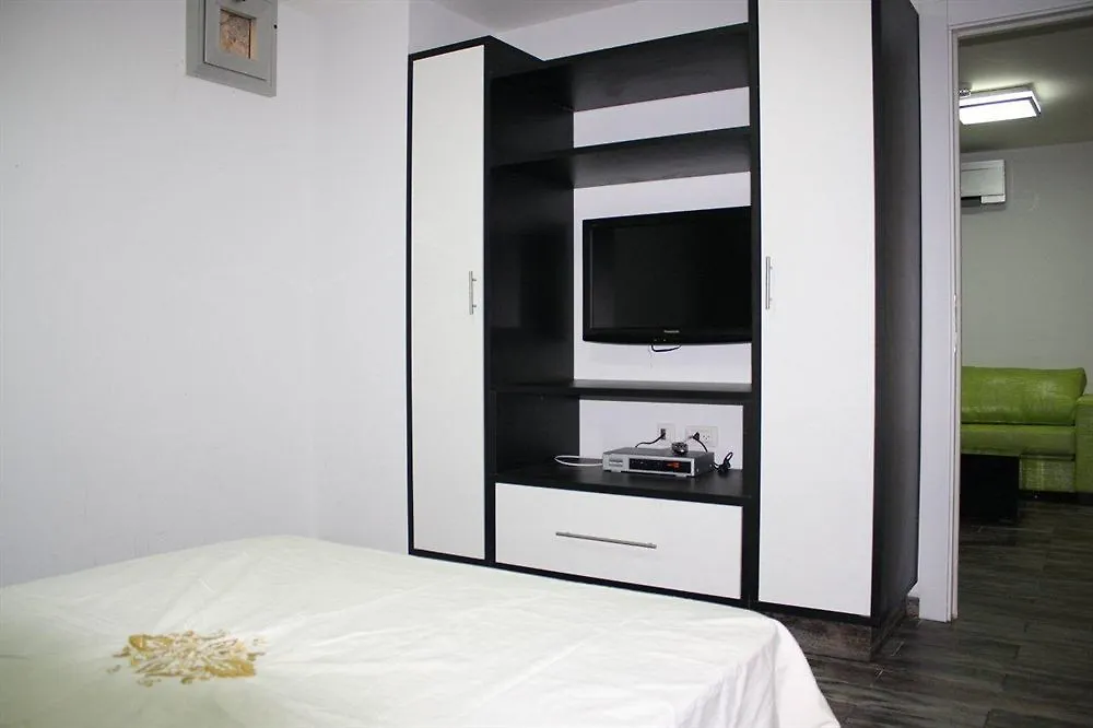 Rich Luxury Suites Эйлат 3*,